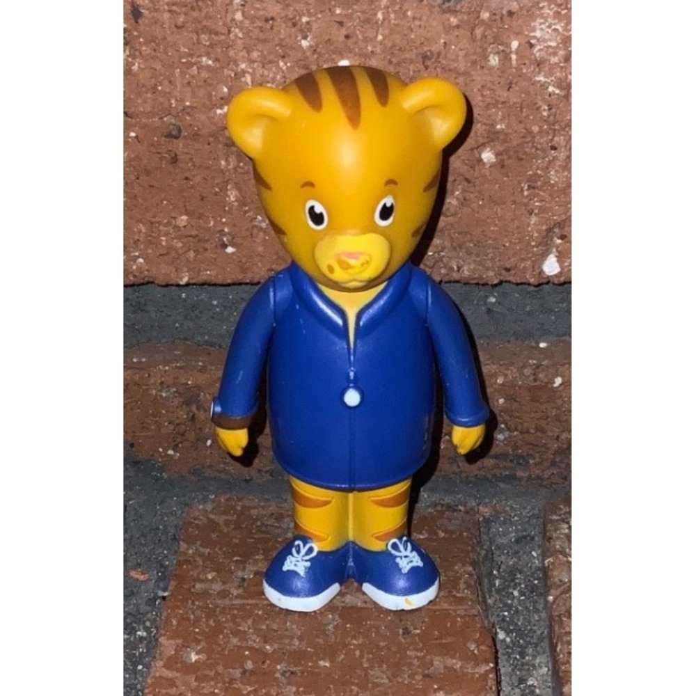 Daniel Tiger Father Action Figure Jakks Pacific 3.5 Inch Blue Sweater Toy